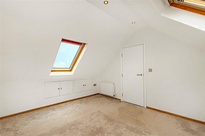 4 Bedroom Flat To Rent In Rowditch Lane, London, SW11