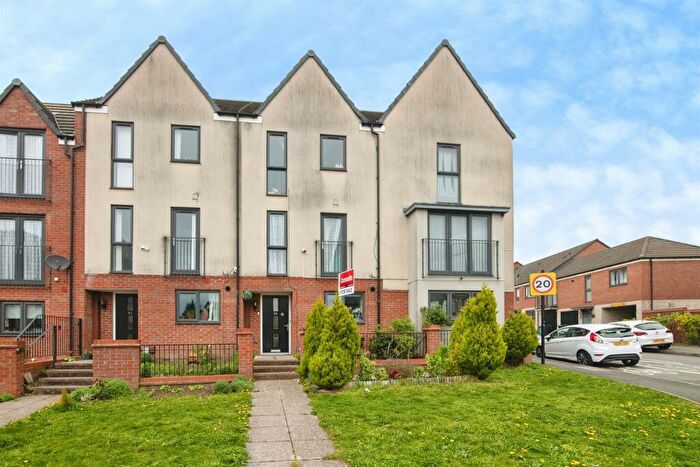 4 Bedroom Town House For Sale In Lyttleton Street, West Bromwich, B70