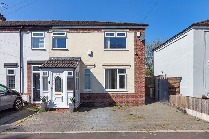 3 Bedroom Town House For Sale In Dale Road, Manchester, M24