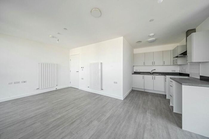 2 Bedroom Flat To Rent In Cambridge Road, Barking, IG11