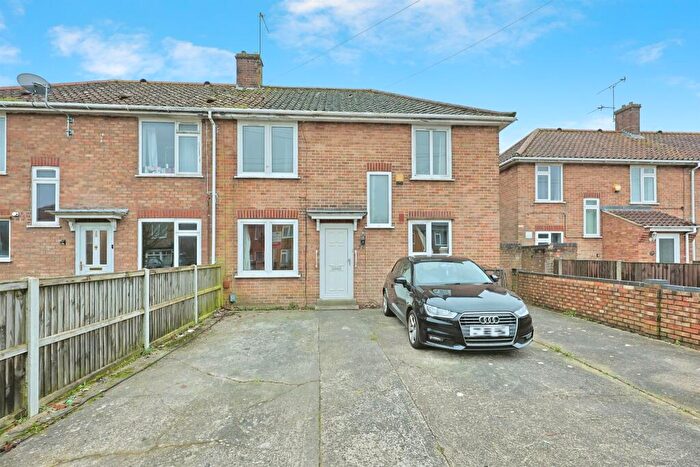 4 Bedroom Semi Detached House For Sale In Clarkson Road, Norwich, NR5