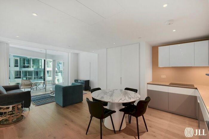 2 Bedroom Flat To Rent In Electric Boulevard, London, SW11