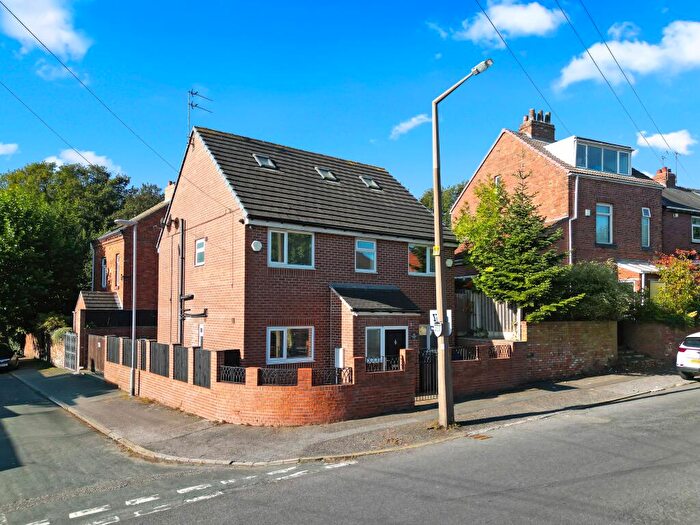 4 Bedroom Detached House For Sale In Rockingham Street, Oldtown, Barnsley, S71