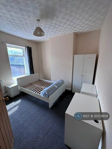 5 Bedroom Terraced House To Rent In Meteor Street, Cardiff, CF24