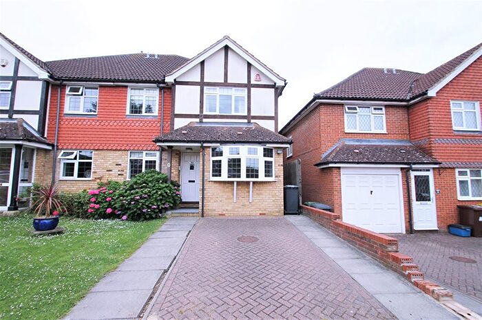 4 Bedroom Property To Rent In The Birches, Bushey, WD23
