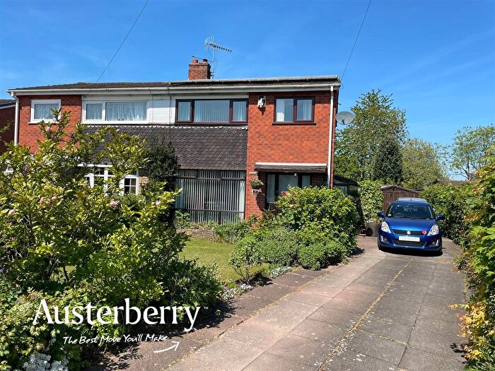 3 Bedroom Semi-Detached Bungalow For Sale In Stapleton Crescent, Stoke-On-Trent, ST3