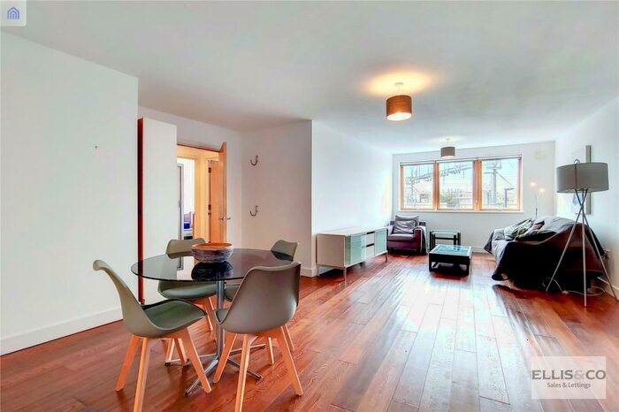 2 Bedroom Apartment To Rent In Leamore Court, Meath Crescent, London, E2