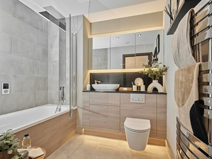 1 Bedroom Apartment For Sale In Brentwood Central, Western Road, Brentwood, CM14