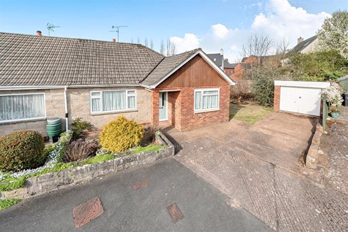 2 Bedroom Bungalow For Sale In Blundells Road, Tiverton, EX16