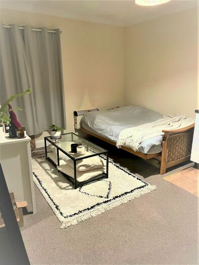 Studio To Rent In London Road, Dunton Green, Sevenoaks TN13