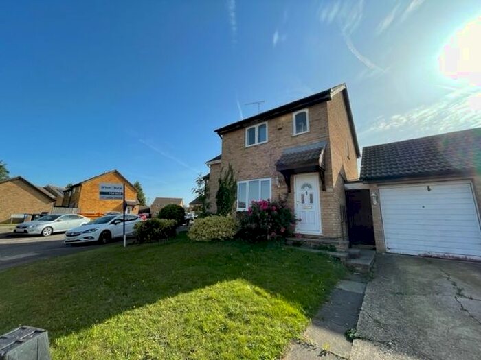 3 Bedroom End Of Terrace House To Rent In Bed Terraced House, Fieldfare Green, LU4