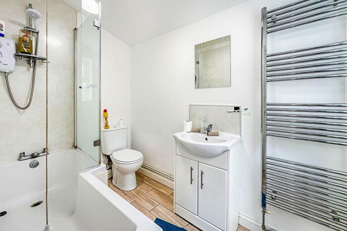 4 Bedroom Terraced House For Sale In Ventnor Street, Hull, HU5