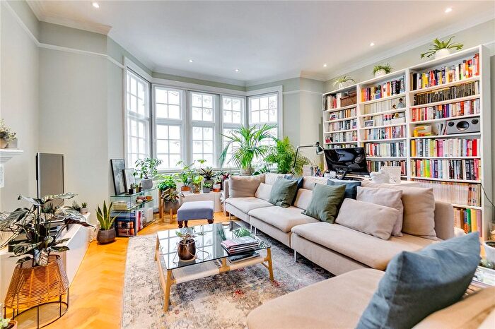 2 Bedroom Flat To Rent In Addison Grove, Bedford Park, W4