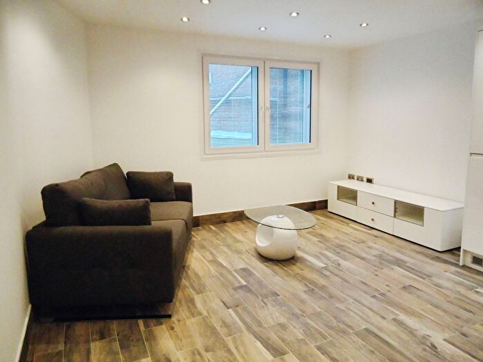 1 Bedroom Flat To Rent In New Briggate, Leeds, West Yorkshire, Uk, LS1