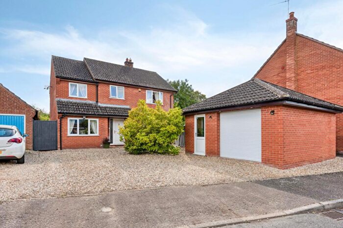 4 Bedroom Detached House For Sale In Moorfield Road, Mattishall, NR20