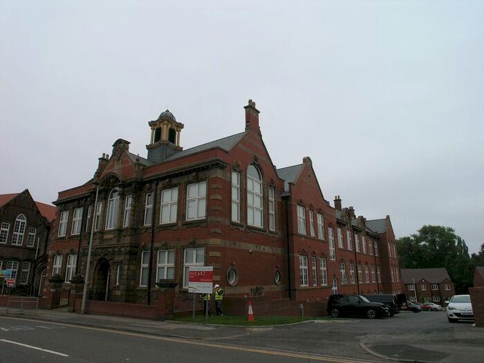 1 Bedroom Flat To Rent In Crocketts Lane, B66