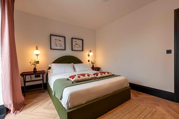 2 Bedroom Flat To Rent In Hibernia Street, Ramsgate, CT11