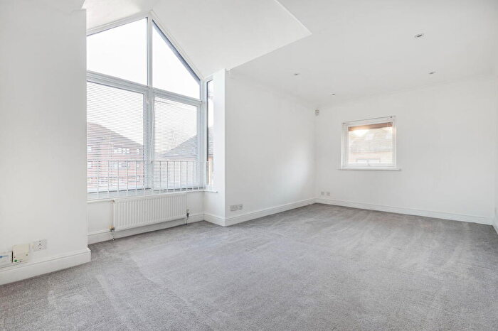 2 Bedroom Flat To Rent In Park Hill Rise, East Croydon, CR0