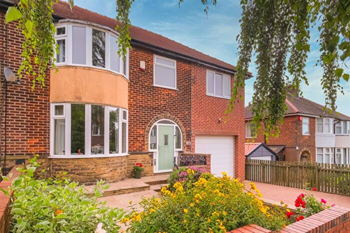 5 Bedroom Semi-Detached House For Sale In Well Head Drive, Halifax, HX1
