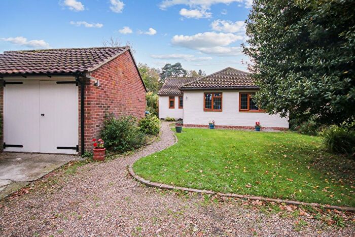 4 Bedroom Detached Bungalow For Sale In Blackberry Road, Felcourt, East Grinstead, RH19