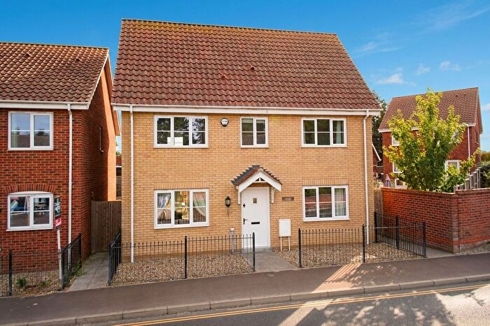3 Bedroom Detached House For Sale In Yarmouth Road, Hales, Norwich, NR14