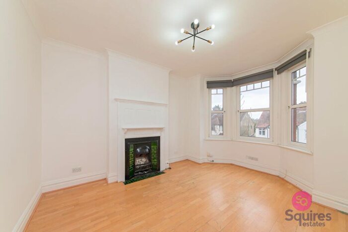 3 Bedroom Flat For Sale In Hillview Gardens, London, NW4