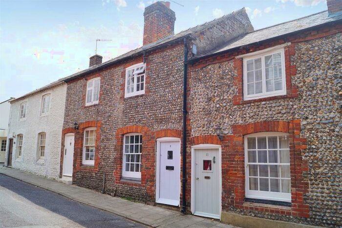 1 Bedroom Terraced House To Rent In Bond Street, Arundel, BN18