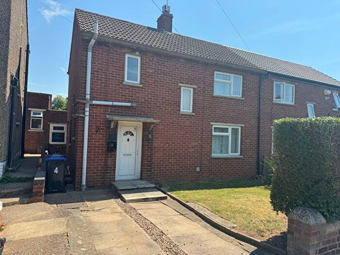 2 Bedroom Semi-Detached House To Rent In Hemans Road, Daventry, NN11