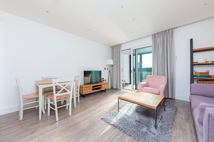 3 Bedroom Flat To Rent In Wiverton Tower, New Drum Street, E1