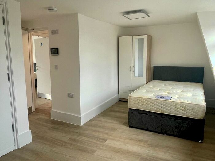 4 Bedroom House To Rent In Guilford Street, London, WC1N