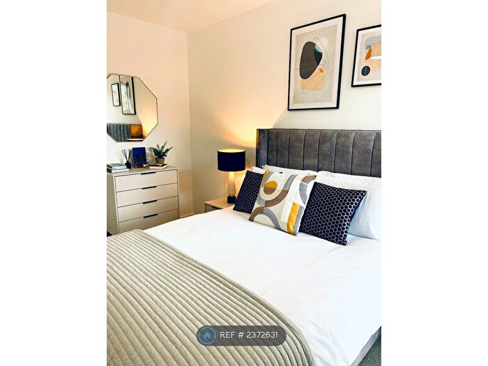 1 Bedroom Flat To Rent In Duval House, Harmondsworth, West Drayton, UB7