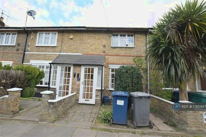 2 Bedroom Terraced House To Rent In Manor Cottages Approach, London, N2