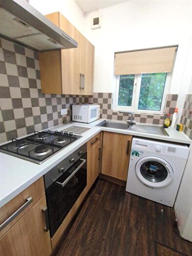 4 Bedroom Terraced House To Rent In Beehive Road, Crookesmoor, S10