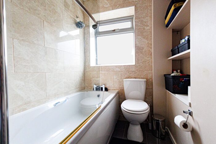 2 Bedroom Semi-Detached House For Sale In Boundary Close, Swindon, SN2