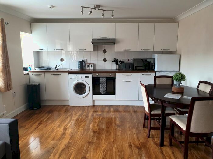 2 Bedroom Flat To Rent In Grand Parade, High Street, Poole, BH15