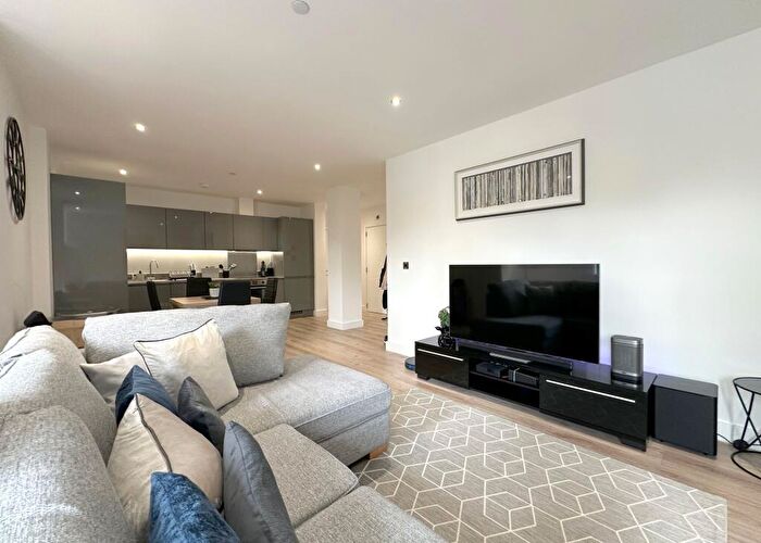 1 Bedroom Flat For Sale In Streetsbrook Road, Broadoaks, B91
