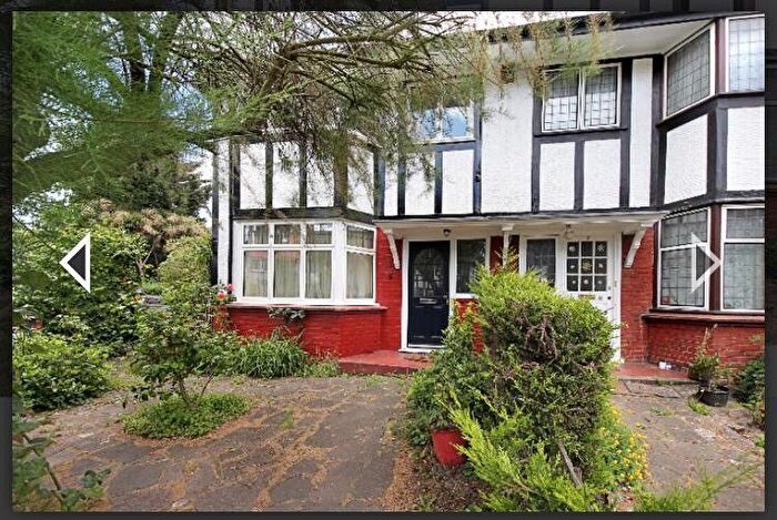 6 Bedroom End Of Terrace House To Rent In Princes Avenue, London, W3