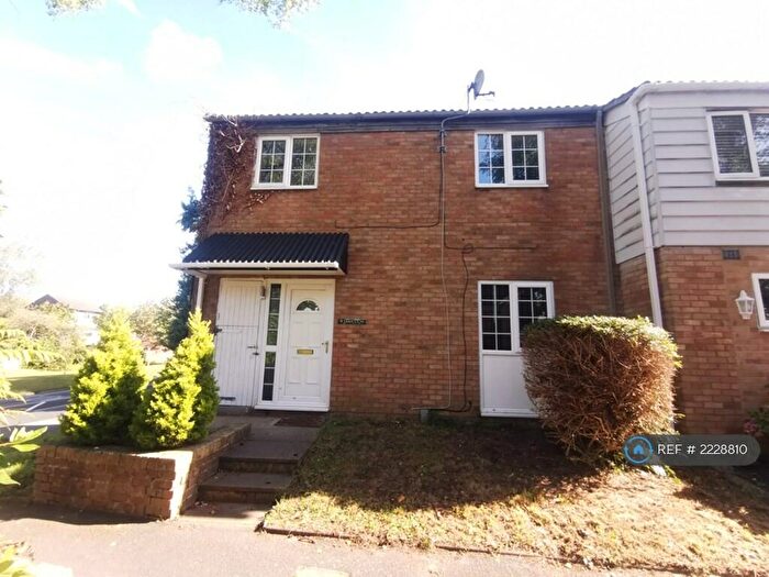 3 Bedroom End Of Terrace House To Rent In Jameston, Bracknell, RG12