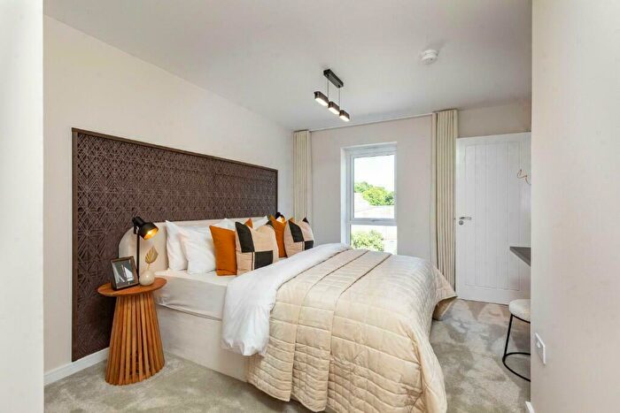 2 Bedroom Apartment For Sale In Tiltman Avenue, DA9