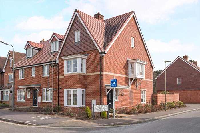 4 Bedroom Detached House To Rent In Edmonton Way, Liphook, GU30