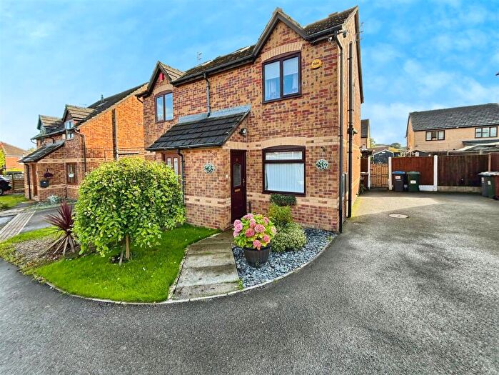 2 Bedroom Semi-Detached House For Sale In Alder Holt Drive, Bradford, BD6