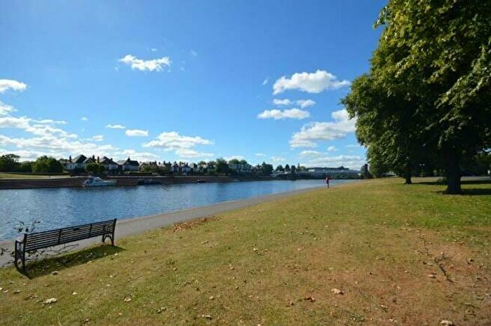 2 Bedroom Flat To Rent In Loughborough Road, West Bridgford, Nottingham, Nottinghamshire, NG2