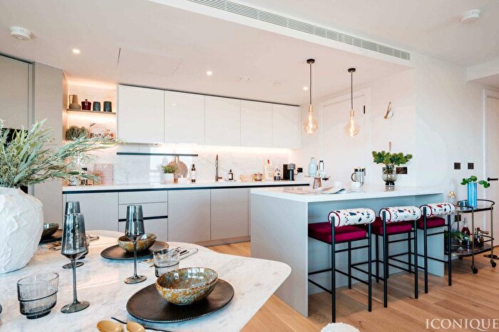 4 Bedroom Flat For Sale In Wood Lane, London, W12