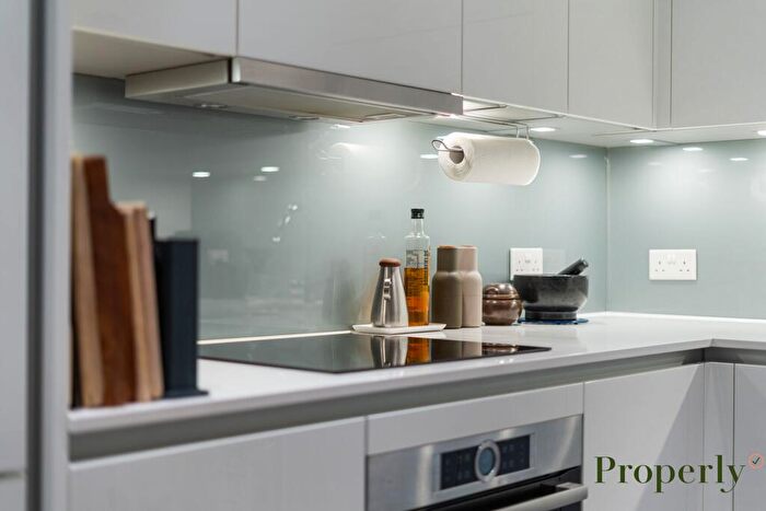 1 Bedroom Flat For Sale In City North Place, City North East Tower, N4