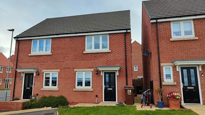 2 Bedroom Semi Detached House To Rent In Manor Park Drive, Pontefract, West Yorkshire, WF8