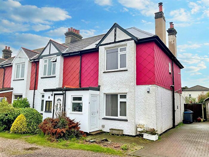 2 Bedroom End Of Terrace House For Sale In St. Martins Road, Guston, CT15
