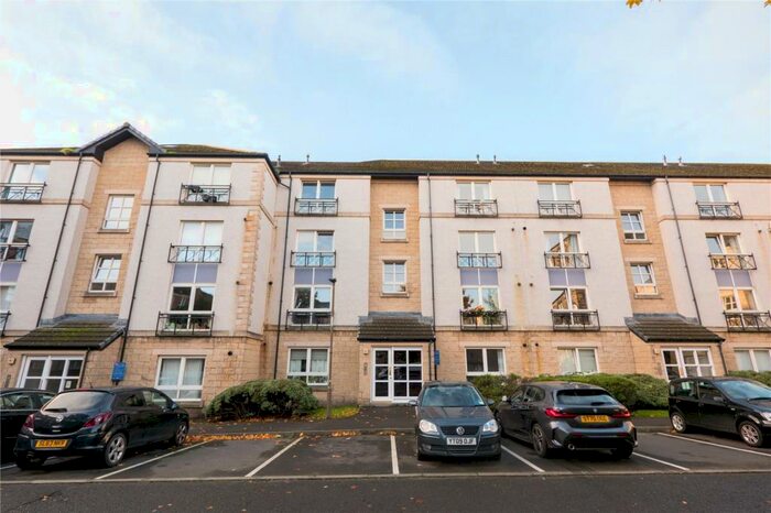 2 Bedroom Flat To Rent In Cadiz Street, Edinburgh, EH6