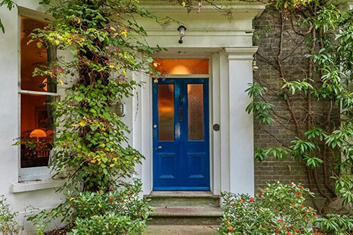 5 Bedroom Semi Detached House For Sale In Characterful Victorian Home In Norwich, NR2