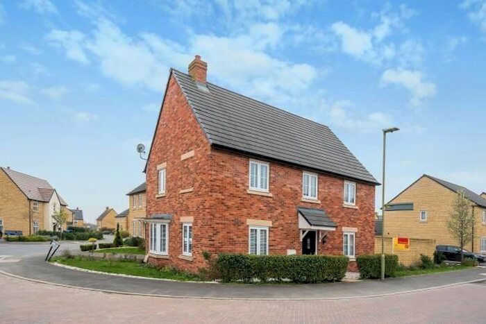 4 Bedroom Detached House To Rent In Elmhurst Way, Carterton, OX18