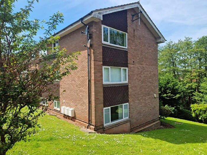 2 Bedroom Flat For Sale In The Marles, Exmouth, EX8
